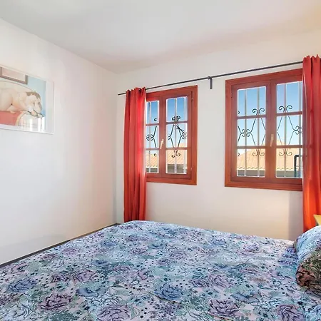 Апартаменти Tenerife South *