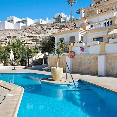 Tenerife South * Адехе