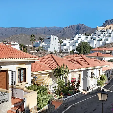 Апартаменты Tenerife South Адехе