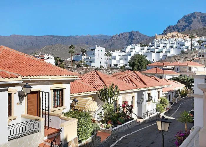 Апартаменти Tenerife South Адехе